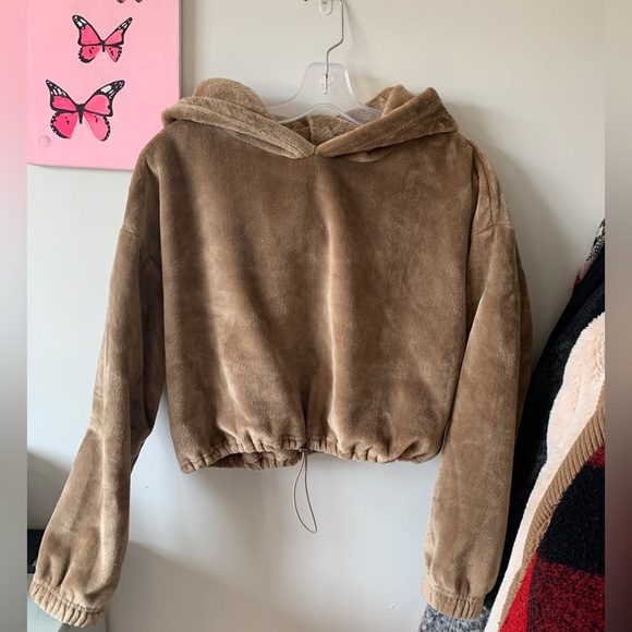 SOLD Cropped sherpa teddy bear hoodie with cinch waist - Picture 3 of 8